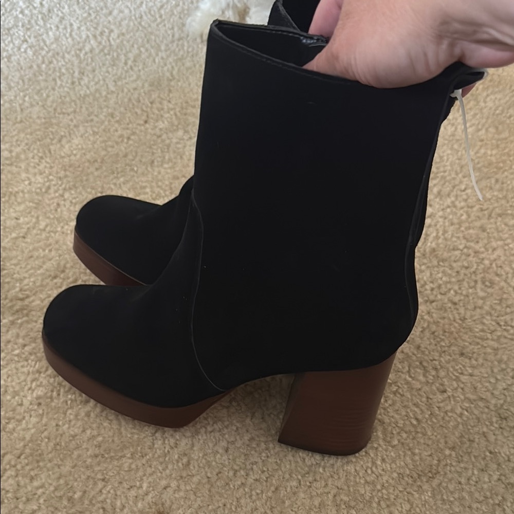 Marc Fisher Black Heeled Boots with Chunky Heel